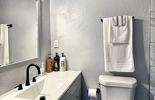 Central Oklahoma City Apartment | Sunshine & Serenity| Prime Location | Stylish Kitchen & Rainfall Shower
