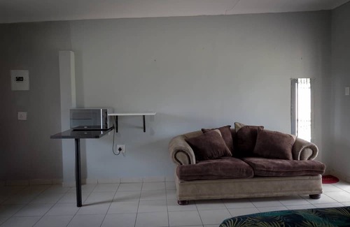 Siphofaneni Cabin | Asphumule Lodge