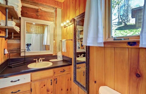 Banner Elk Cabin | Heaven's Bridge Creekside Cabin