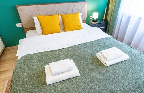 Cumhuriyet Apartment | Missafir Sleek and Central Flat in Nisantasi