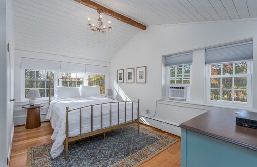 Meredith House | Newly Renovated 1840 Farmhouse