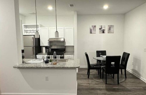 Orange Park Apartment | Charming Urban Oasisn
