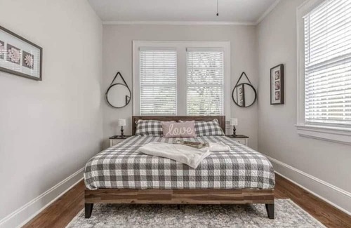 Old Fourth Ward House | Ponce City Getaway Sleep 8|5G Wi-Fi|Free Parking |