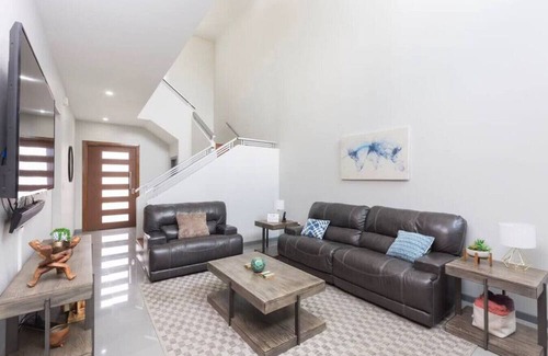 McAllen House | Susy’s Tidy TownHouse