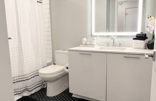 McLean Apartment | Premier Escape Tysons 4 Beds