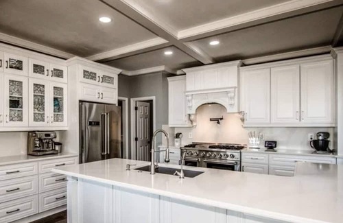 Mayhew House | New Listing! The White Lotus - Luxurious Waterfront home on Lk Norman - Pool - Private Beach - Dock
