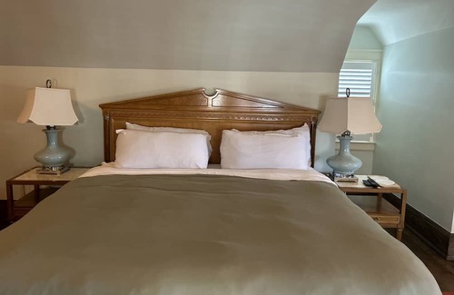 Detroit Bed & Breakfast | Frederick Stearns House in Detroit is a perfect venue for any private events.