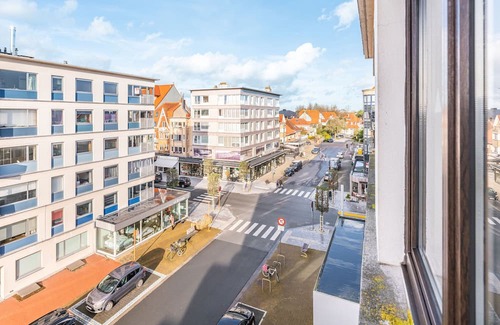 Koksijde-Bad Apartment | Les 4 Mouettes 402 located in the center