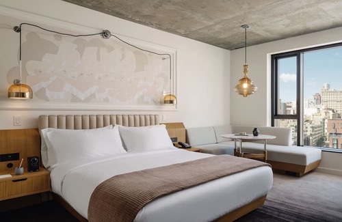Tenderloin House | Explore The Best of San Francisco, Urban Haven Near Pier 39, Pets Are Allowed!