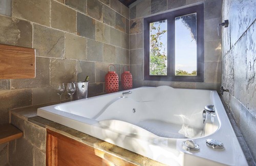 Pipa House | Romantic Getaway - Ocean View + Jacuzzi