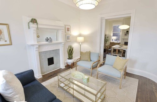 Truxton Circle House | Mint Condition- Beautiful Townhome in Shaw