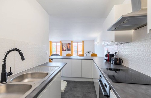 Tourcoing Apartment | Spacious apartment, near train station w/ parking
