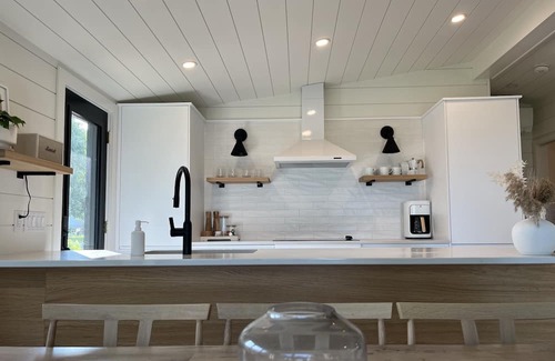 Lambton Shores Cottage | Beach House - Casita del Lago