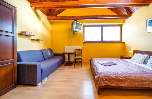 Pavcina Lehota Apartment | Penzión Troika sa nachádza v dedinke Pavčina Lehota Ski rezort Jasna