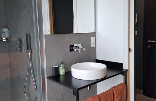 Vieille-Toulouse Apartment | Appartement Design, Terrasse Privée, Douche à L'italienne, Cuisine, no2