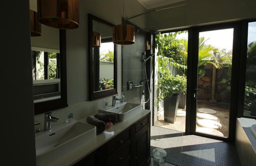 Port Chambly Villa | Royal Park: Villa De Luxe 3 Chambres