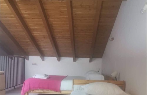 Monchique Apartment | Apartment 'Casa Rosa 43' with Private Terrace and Wi-Fi