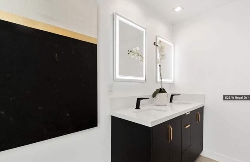 Vista Las Palmas House | The Regal Summary: We
