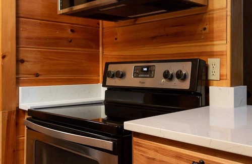 Gatlinburg - Pigeon Forge Cabin | Stylish Cabin Near Pigeon Forge