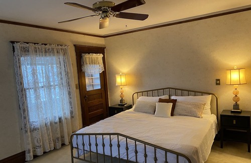 St Croix Falls House | The River's Echo a 4 bedroom House In Downtown Saint Croix Falls