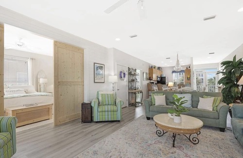 Morgantown House | Adorable, updated and pet friendly in Morgantown