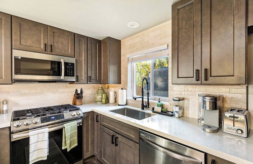 Ashford Cabin | Holiday Special: Stunning Cabin Near Mt. Rainier!