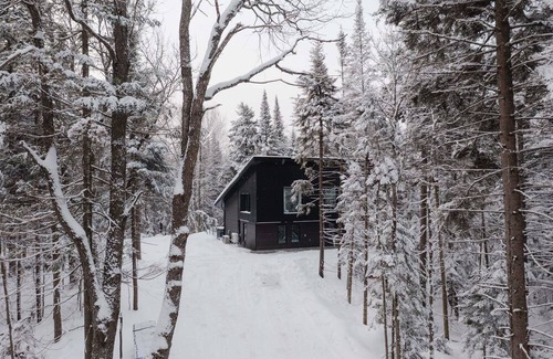 Morin Heights Villa | Le Zen House 4 ︱Pool , Spa et Sauna,