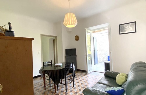 Orgnac-l'Aven House | Homerez - Nice property for 5 ppl. with shared pool and garden at Orgnac-l'Aven