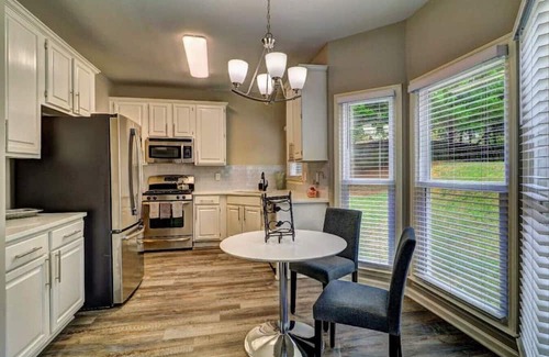 Johns Creek House | Victory Gate · ATH - Johns Creek-3BR-Fenced-Pet Friendly