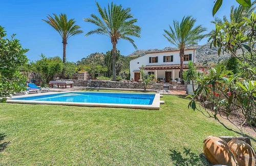 Pollensa Villa | Beautifully Restored Country Farmhouse, Private Pool, Superb Views, 5 minutes from Cala San Vicente!