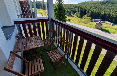 Vitkovice Apartment | Cosy apartment for 6 guests with WIFI, TV, balcony, pets allowed and panoramic view