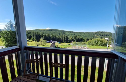 Vitkovice Apartment | Cosy apartment for 6 guests with WIFI, TV, balcony, pets allowed and panoramic view