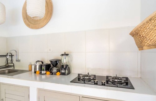 Sunset Road Villa | Mona, Unique 1Br Villa in Seminyak