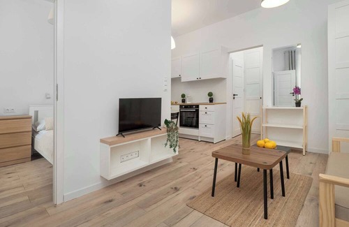 Srodmiescie Apartment | Tuwima 25 | Łódź | Beige Apartment | Remote Work