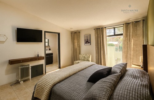 San Luis Potosi Bed & Breakfast | Enchanting bed & breakfast with AC in San Luis Potosí