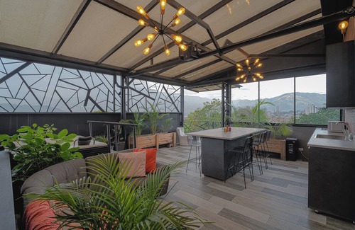 La Candelaria Apartment | Luxury Suite - Rooftop, Jacuzzi & Balcony