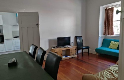 Epsom House | 5 Bedroom House, 7 Rangiatea Road, Epsom, Auckland