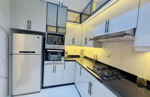 Al Duqqi Apartment | Hjertet av Al Mohandiseen