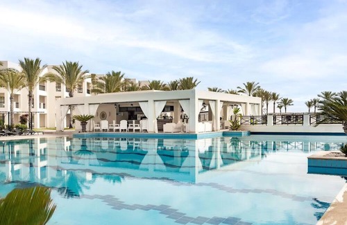 Marsa Matruh Hotel | Stylish Room Experience Near Almaza Bay Perfect for Family Fun - Free Breakfast