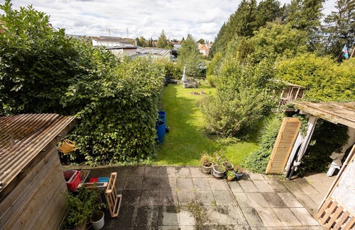 Aldingen Apartment | Apartment 'Alexandra' with Shared Terrace, Shared Garden and Wi-Fi