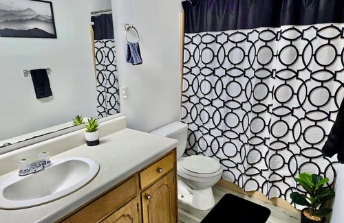 Enterprise House | Charming, recently renovated 3 BR house in a quiet neighborhood in Enterprise!