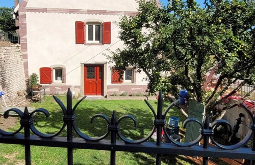 Fenetrange House | LE LAVOIR D'ADELE- SPA and SAUNA - Waterfront house at the foot of the château.