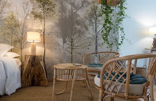 Saint-Pons Bed & Breakfast | Guest Room 'Le Grenier' with Mountain View, Shared Pool and Wi-Fi