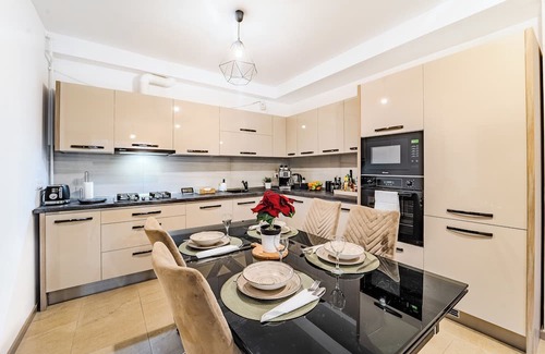 Timisoara Apartment | Garden side Emma accommodation in Monarh Tower