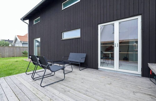 Ockero House | Workers - Families - Öckerö - Near Volvo - All-Inc