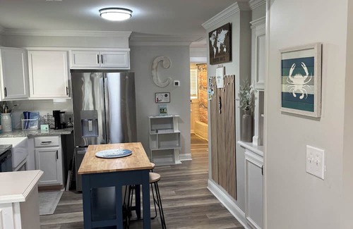 Rogersville House | Remodeled 3 bedroom/2 bath house. Sleeps 7. Availability for 12. Great Location