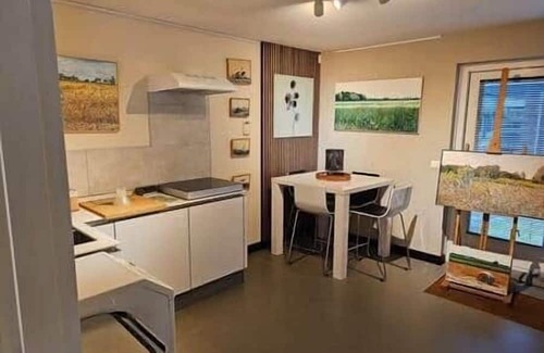 Emmen Apartment | Artz of Nature, Atelier @Home