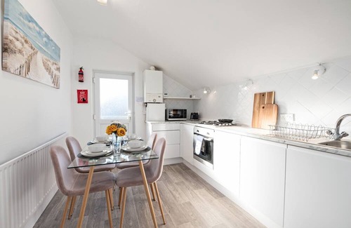 Cleethorpes Apartment | Sunny Seaside Paradise