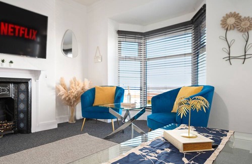 Cleethorpes Apartment | Sunny Seaside Paradise