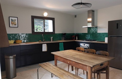 Auch House | House with swimming pool sleeps 13. A 15-minute walk from the historic center of Auch!